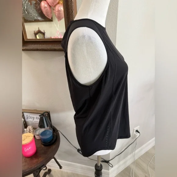 Lululemon Sculpt Tank Top with mesh back - Picture 4 of 6